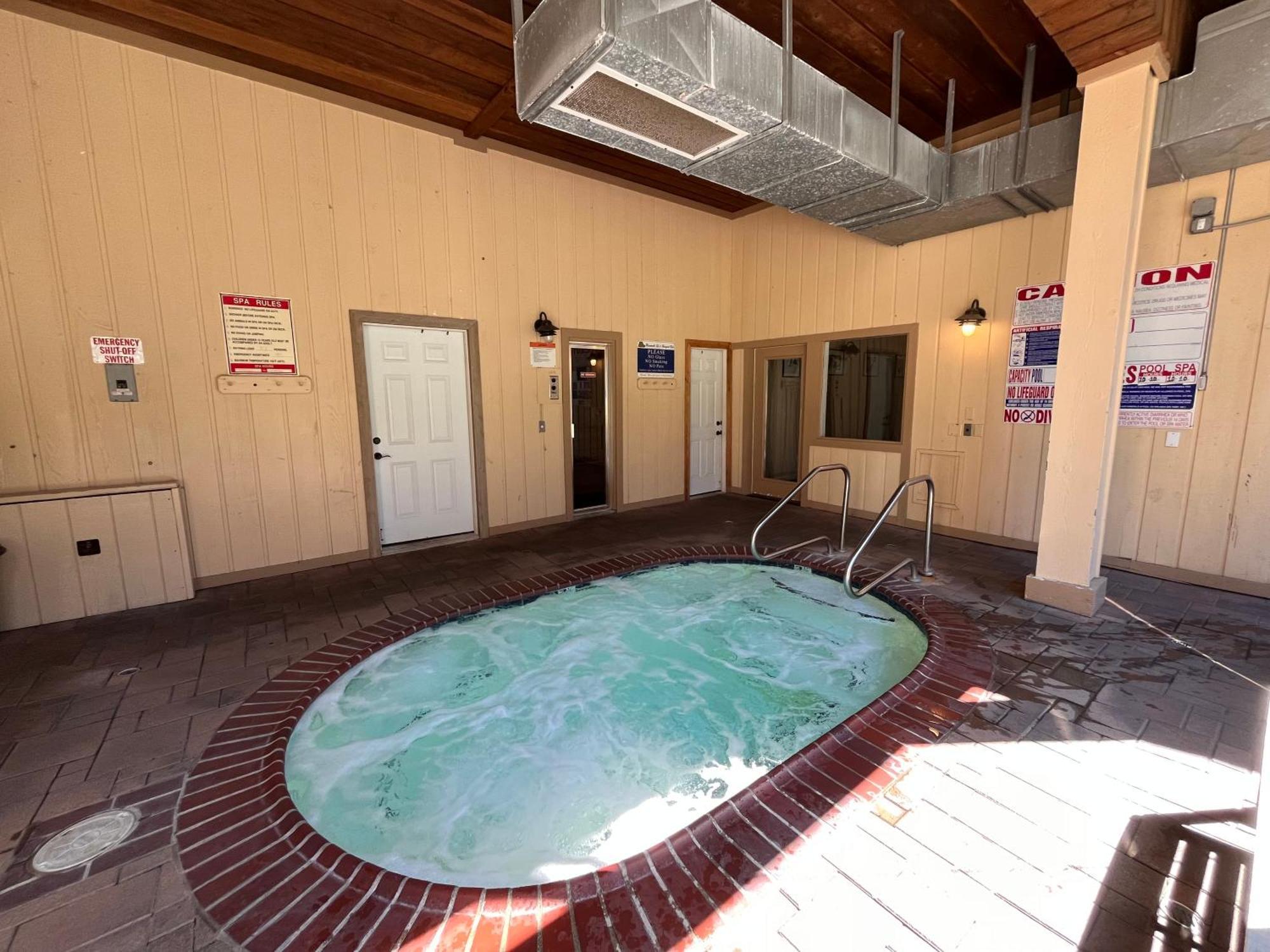 Tastefully Remodeled Condo At Mammoth Ski & Racquet Club, Hot Tub, Garage, 10 Min Walk To Ski Lifts Mammoth Lakes Exterior foto