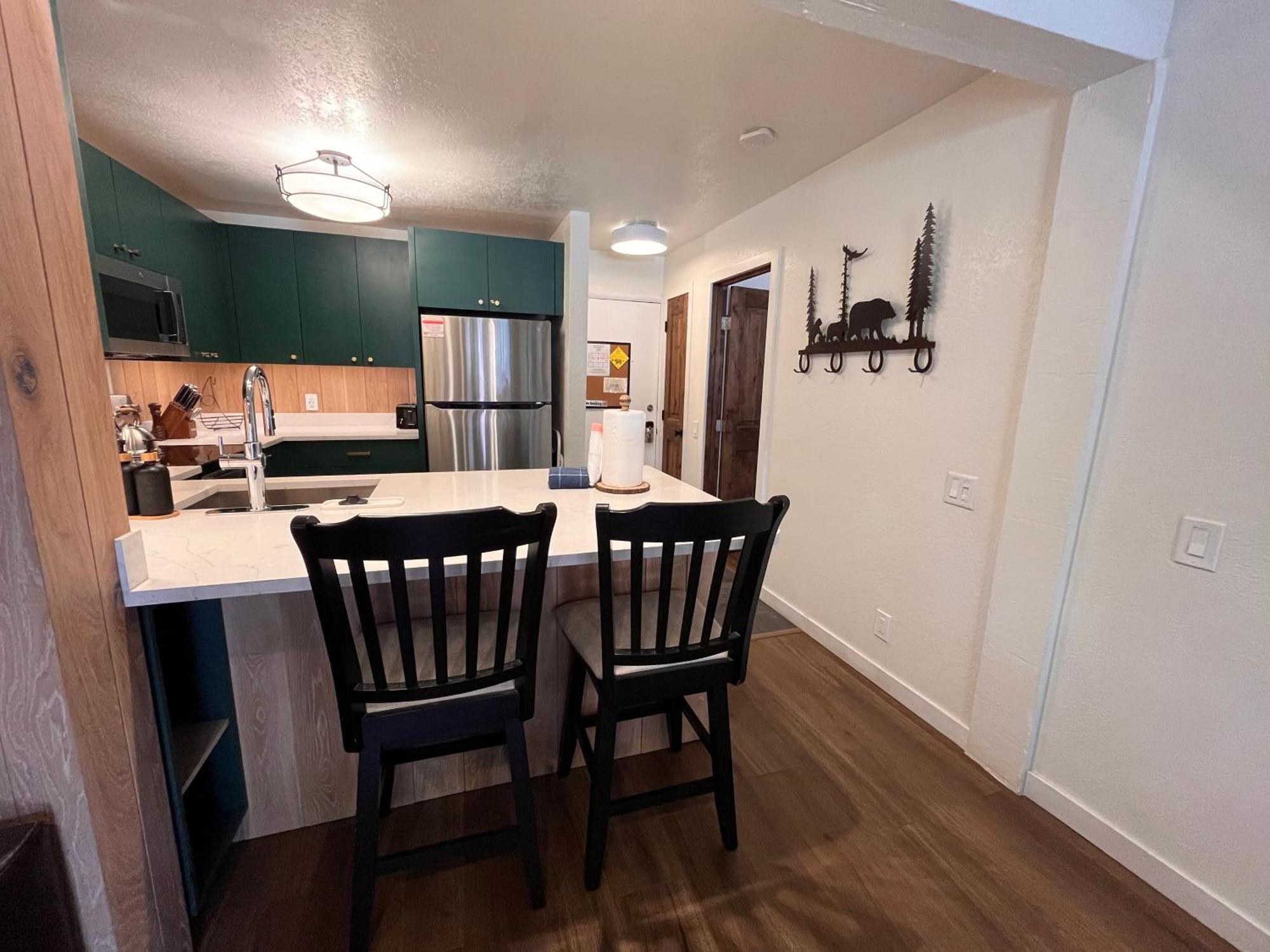 Tastefully Remodeled Condo At Mammoth Ski & Racquet Club, Hot Tub, Garage, 10 Min Walk To Ski Lifts Mammoth Lakes Exterior foto