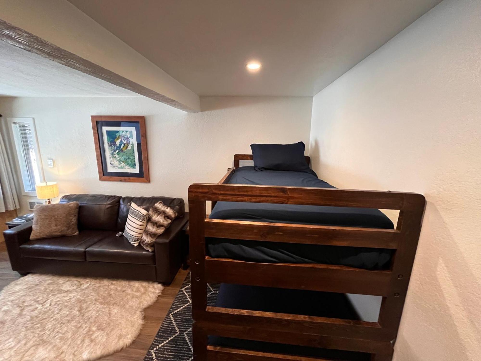 Tastefully Remodeled Condo At Mammoth Ski & Racquet Club, Hot Tub, Garage, 10 Min Walk To Ski Lifts Mammoth Lakes Exterior foto