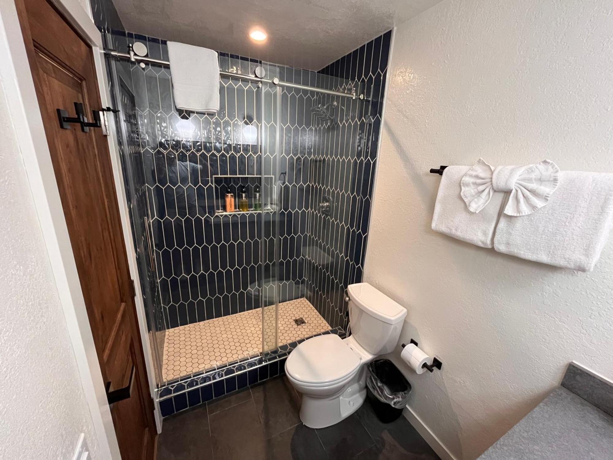 Tastefully Remodeled Condo At Mammoth Ski & Racquet Club, Hot Tub, Garage, 10 Min Walk To Ski Lifts Mammoth Lakes Exterior foto